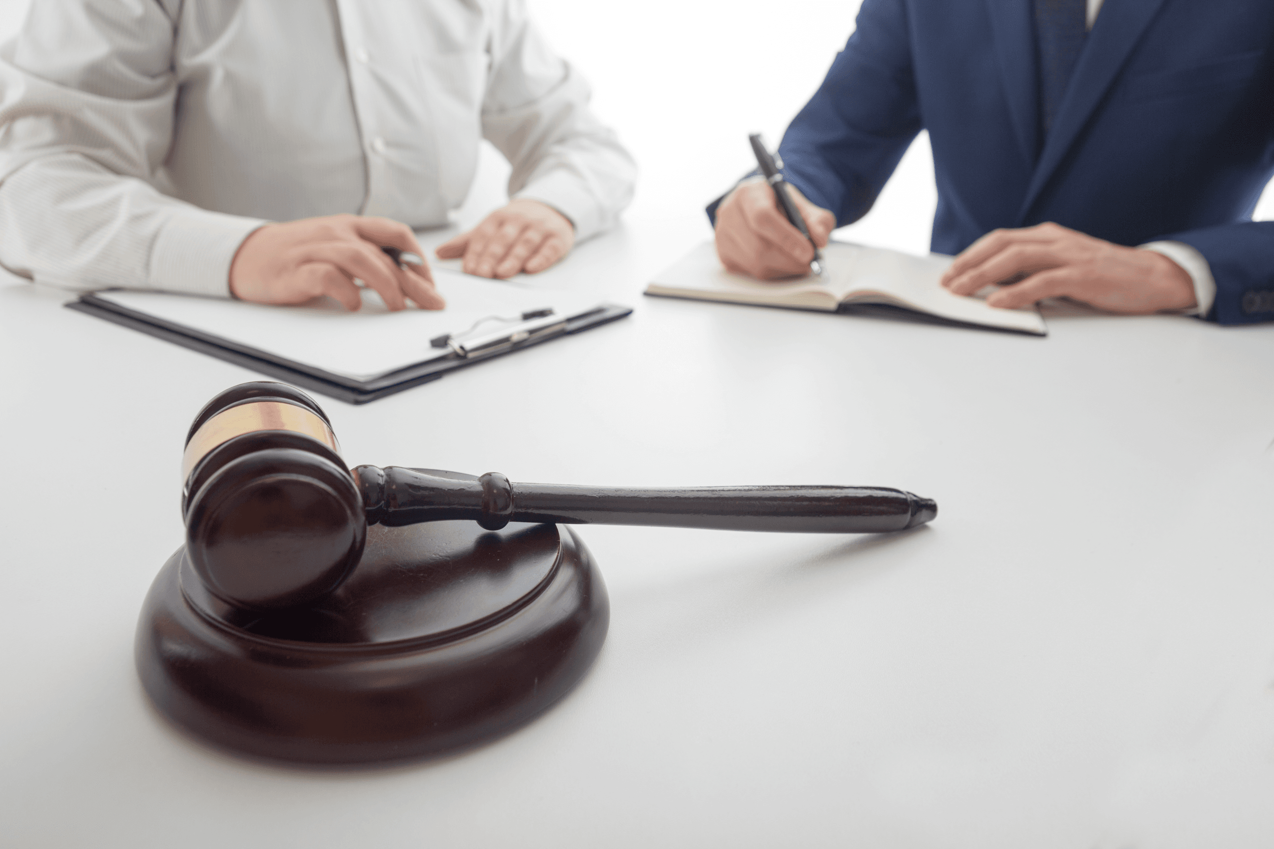 Find Experienced High Court Lawyers Near You