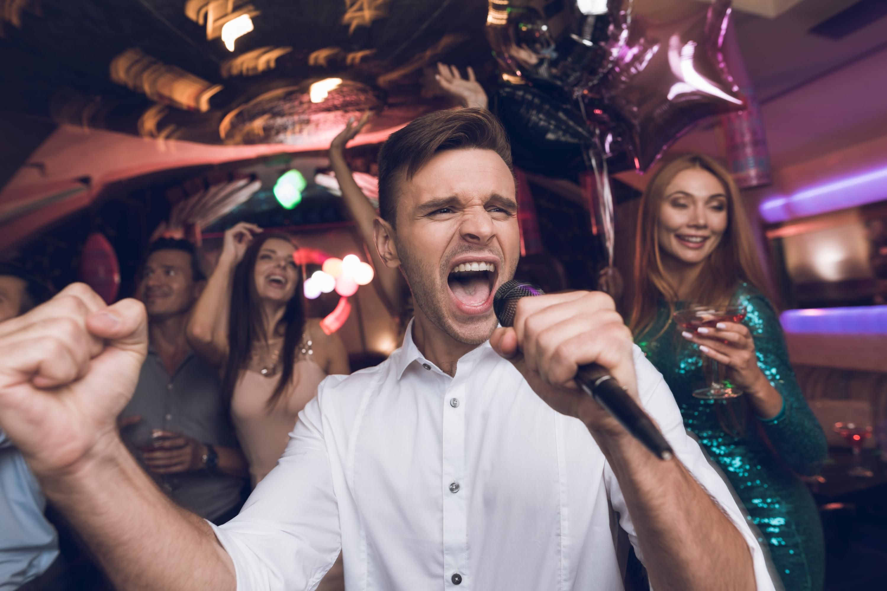Find Top-Rated, Experienced Karaoke Services