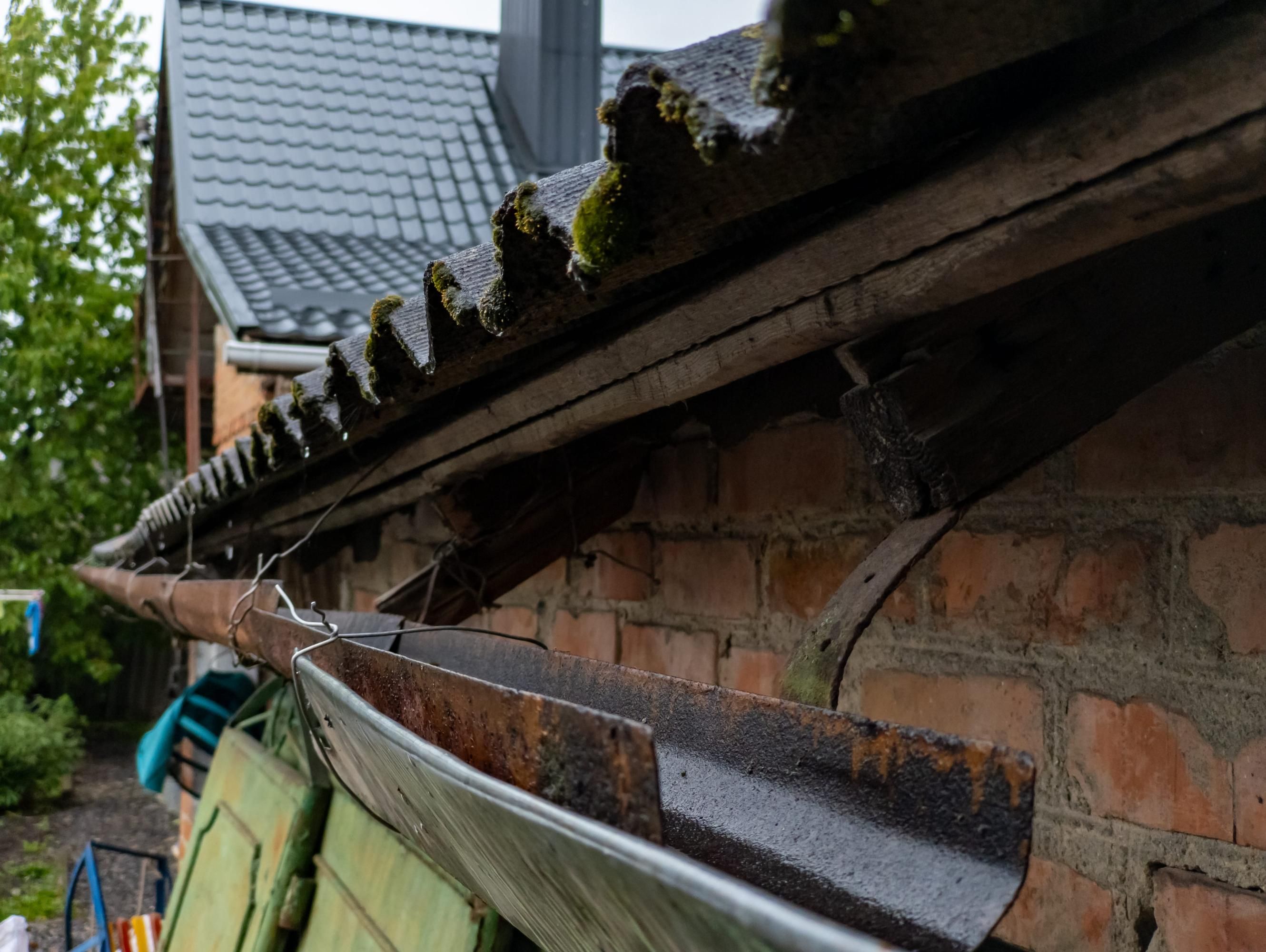 Find Top-Rated, Experienced Roof Guttering Contractors