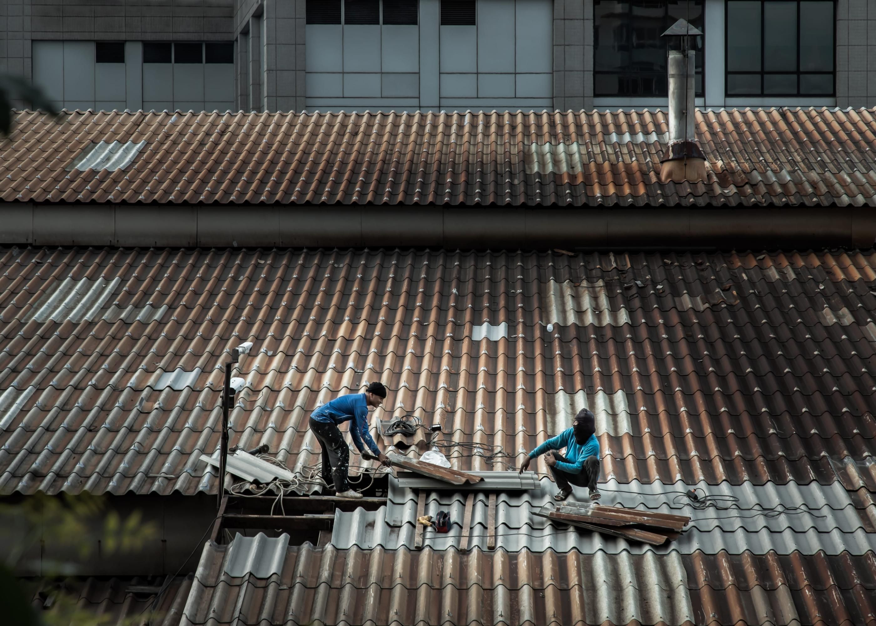 Find Top-Rated, Experienced Roof Repairers